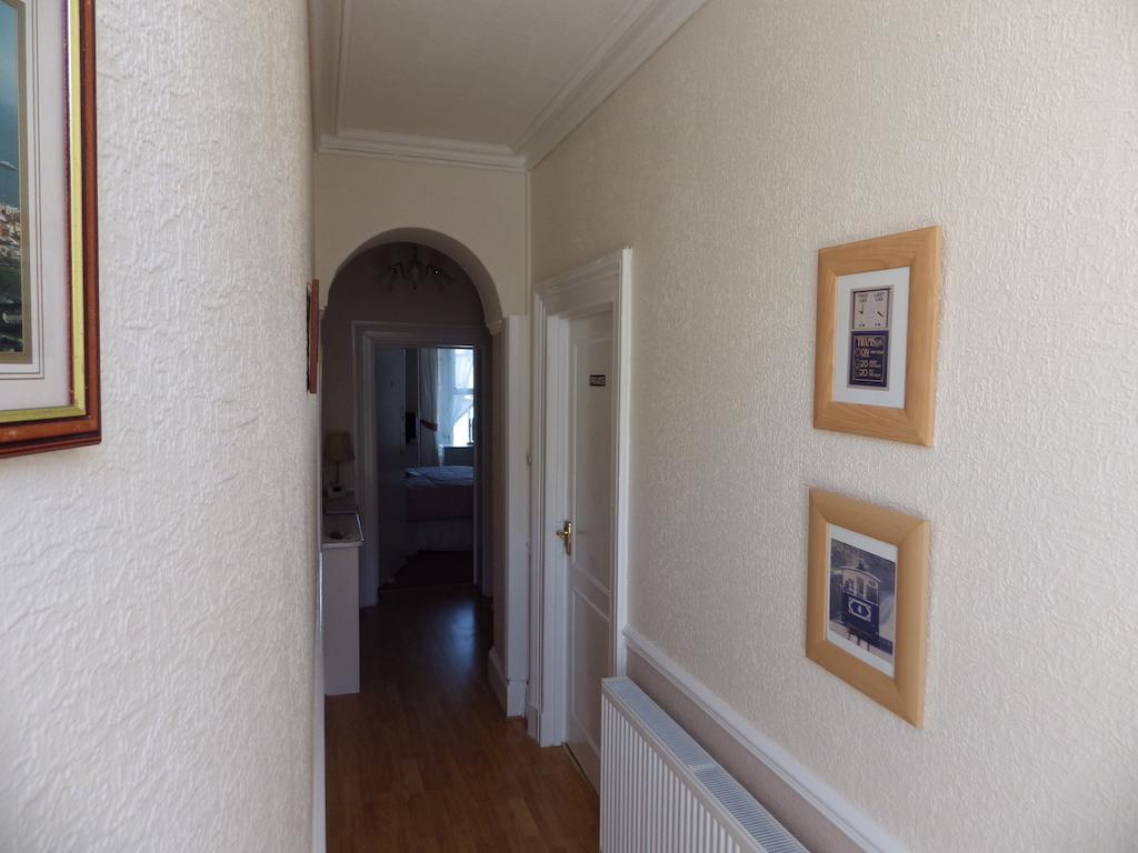 Anglesey House Bed & Breakfast Llandudno Oda fotoğraf